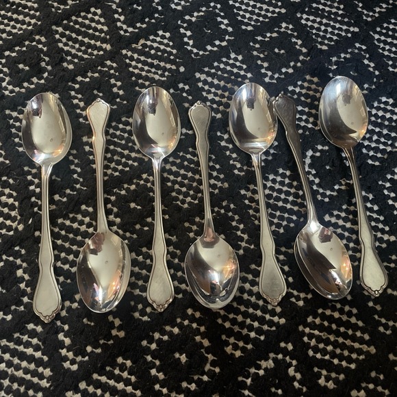 Set (s) of 7 Tablespoons Trinity Stainless by Oneida - Picture 1 of 2